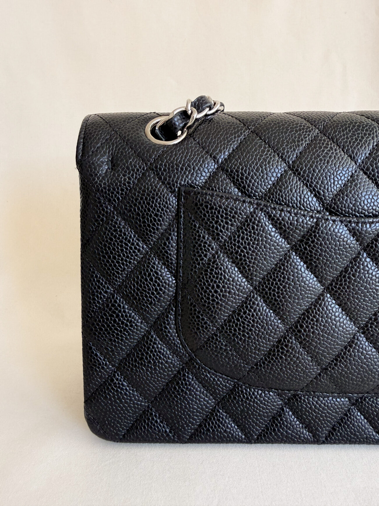 Chanel Classic Flap Medium caviar black leather palladium hardwar quilted leather detail