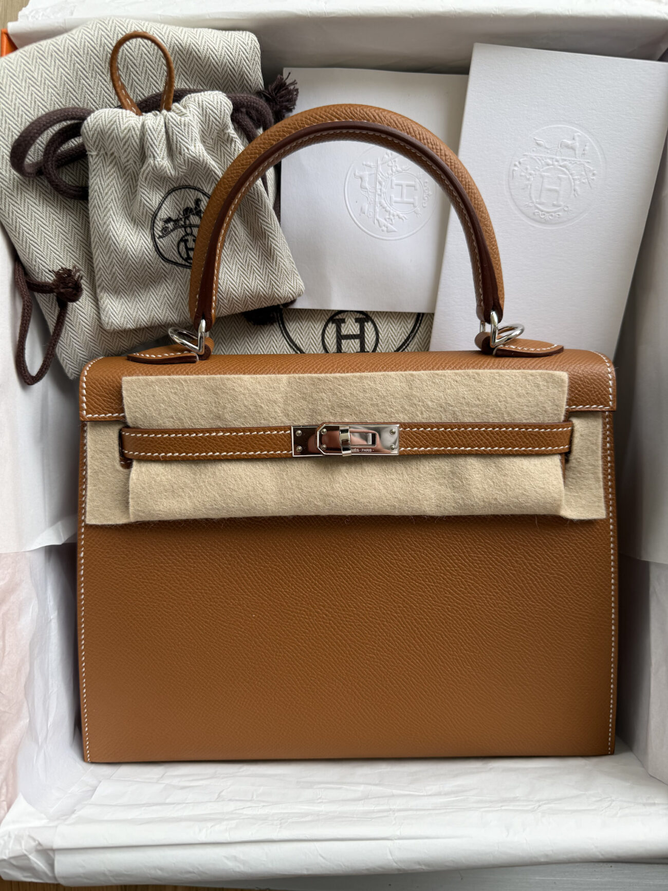 Hermès Kelly 25 Epsom Gold full set with box and accessories