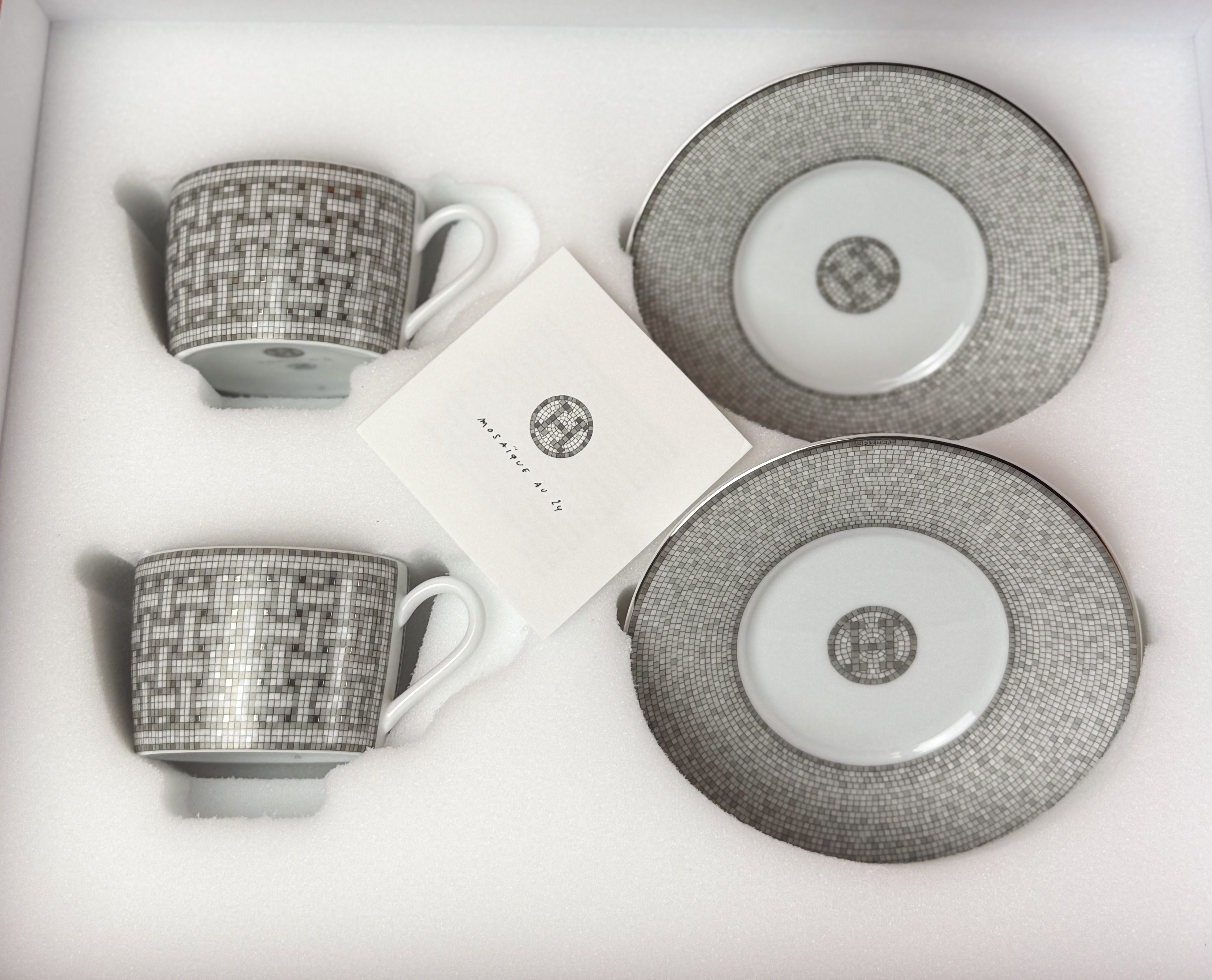 Hermès tableware set — luxury home accessories curated by Bagotica Europe
