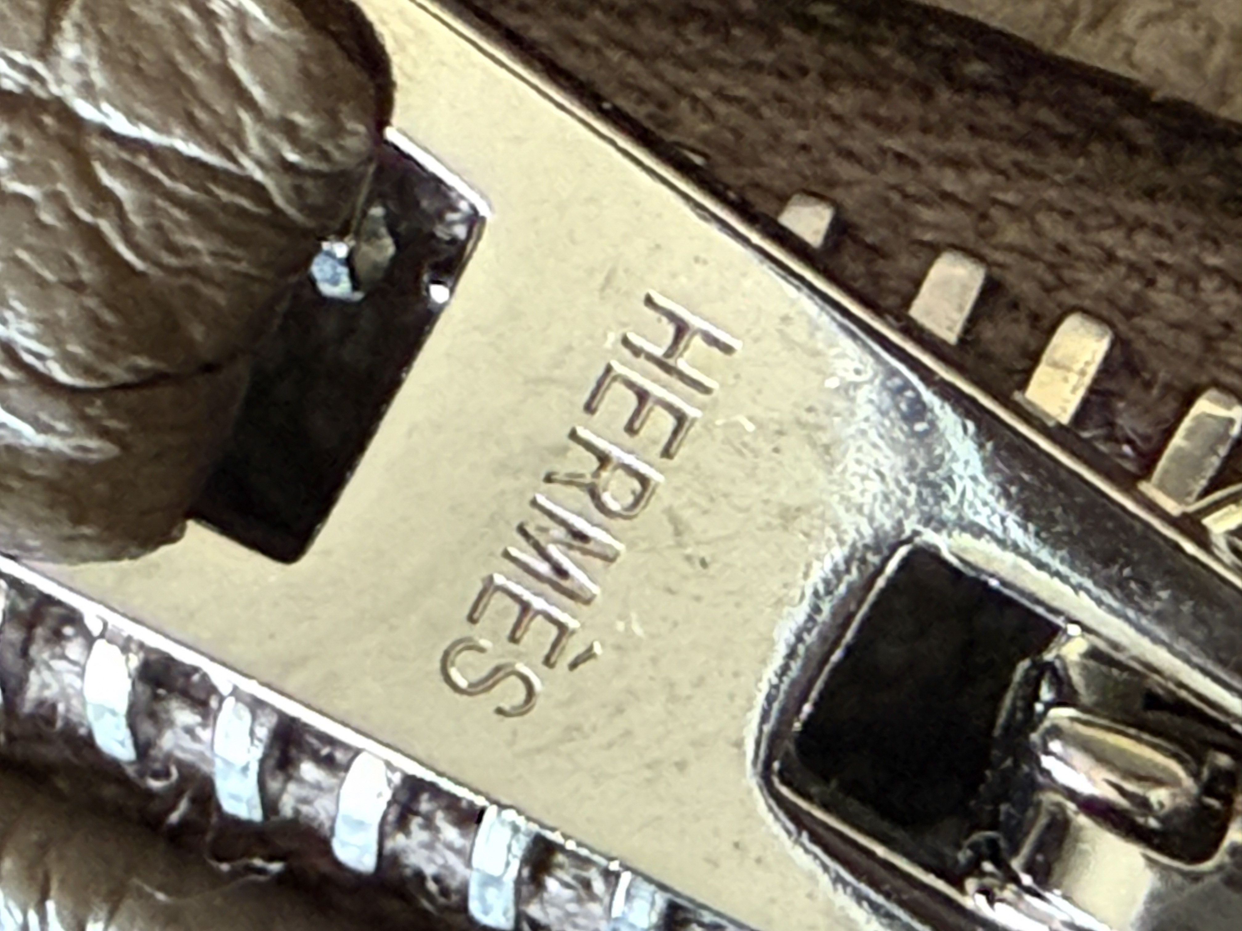 Hermès Birkin zipper pull engraving authentic continuous sharp engraving no texture detail