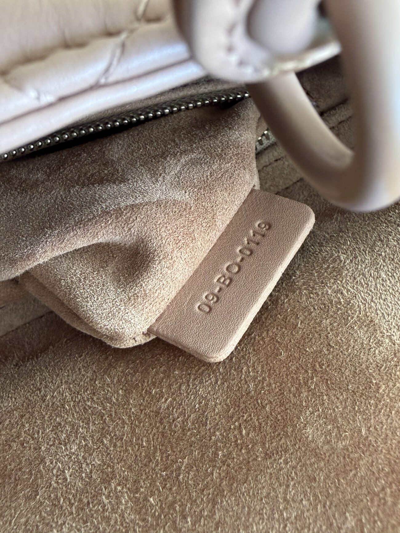 Lady Dior Medium ultra mattè cipria internal sticker with number detail