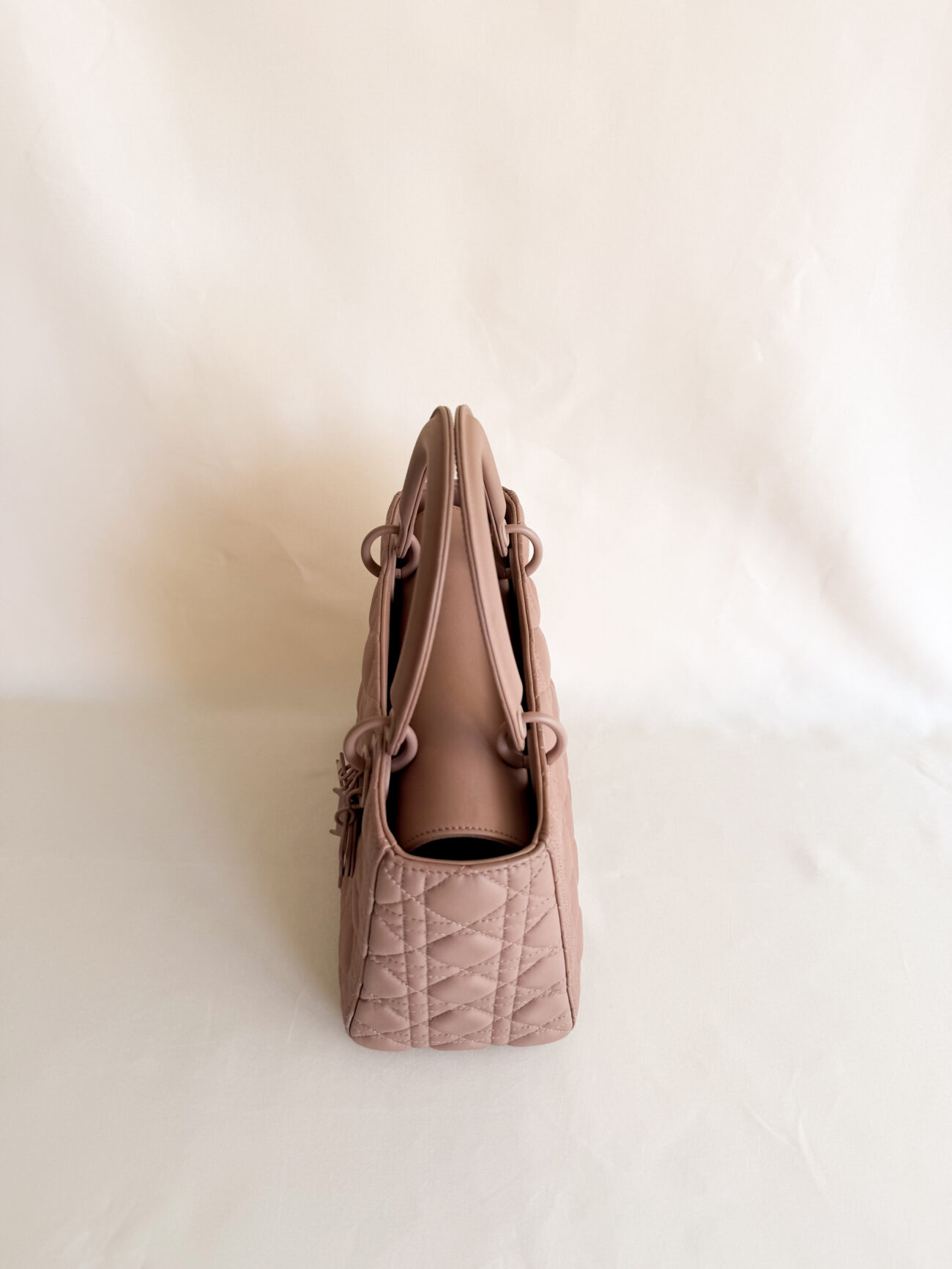 Lady Dior Medium Ultra Mate Cipria bag handle view