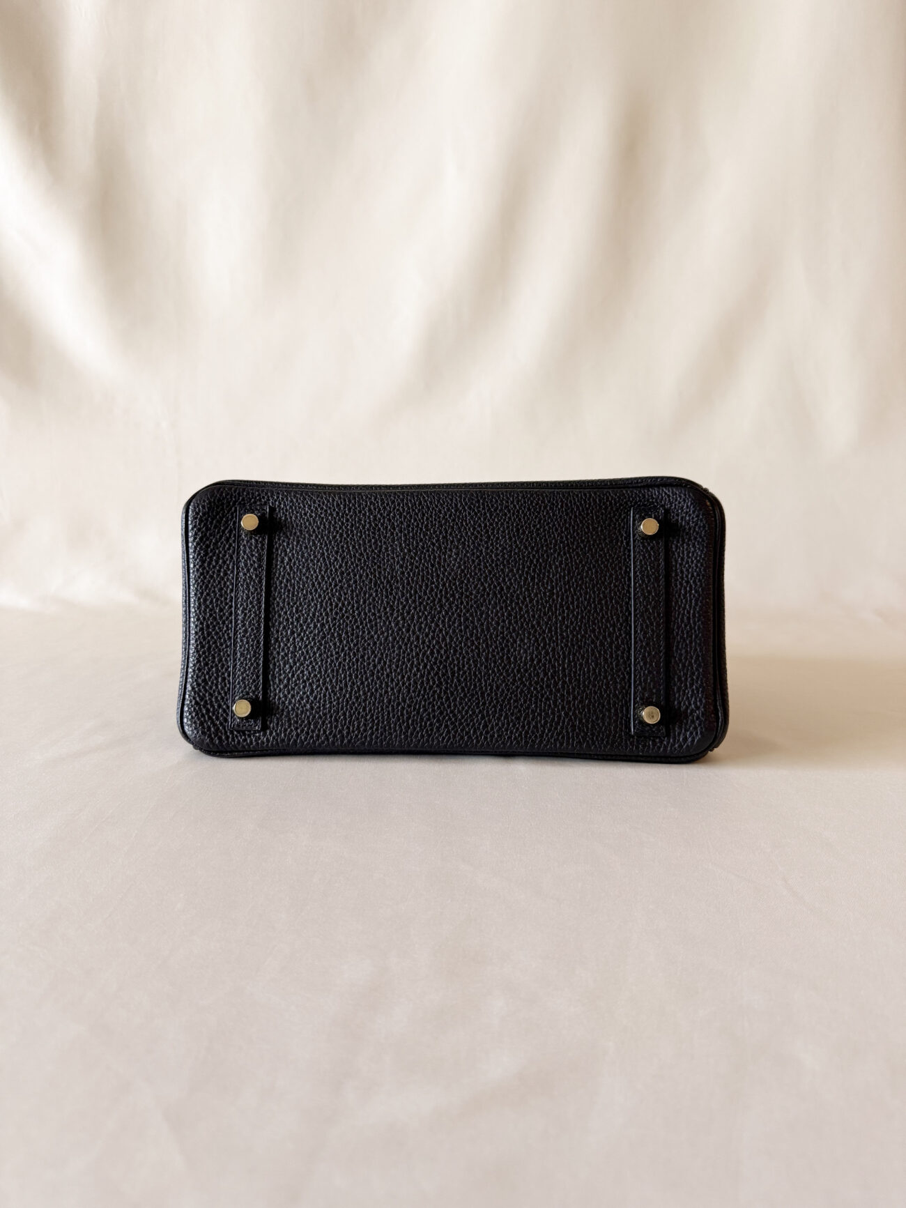Hermès Birkin 30 Black togo with gold hardware bottom view