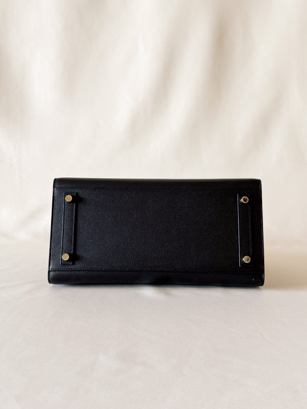 Hermès Birkin 30 Epsom Sellier Black with gold hardware bottom view