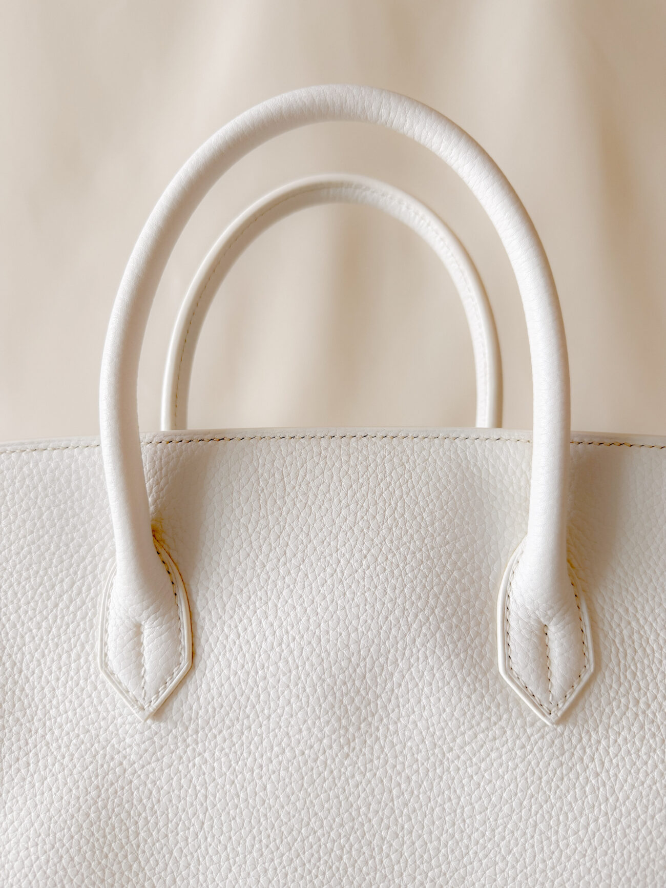 Hermès Birkin 40 white togo palladium hardware handle detail