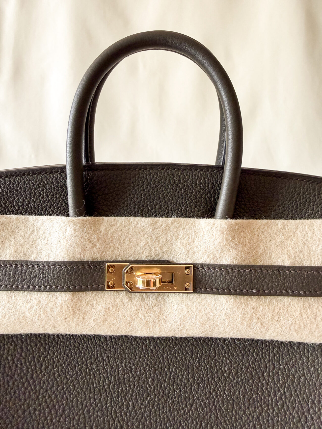 Hermès Birkin 25 Eukaliptus leather gold hardware detail