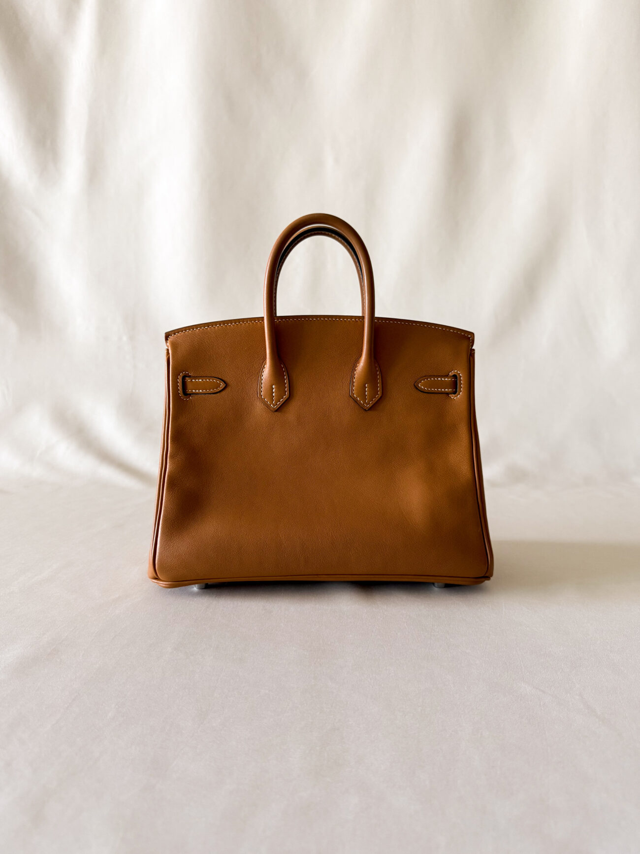 Hermes Birkin 25 in Toffee Swift leather palladium hardware back view