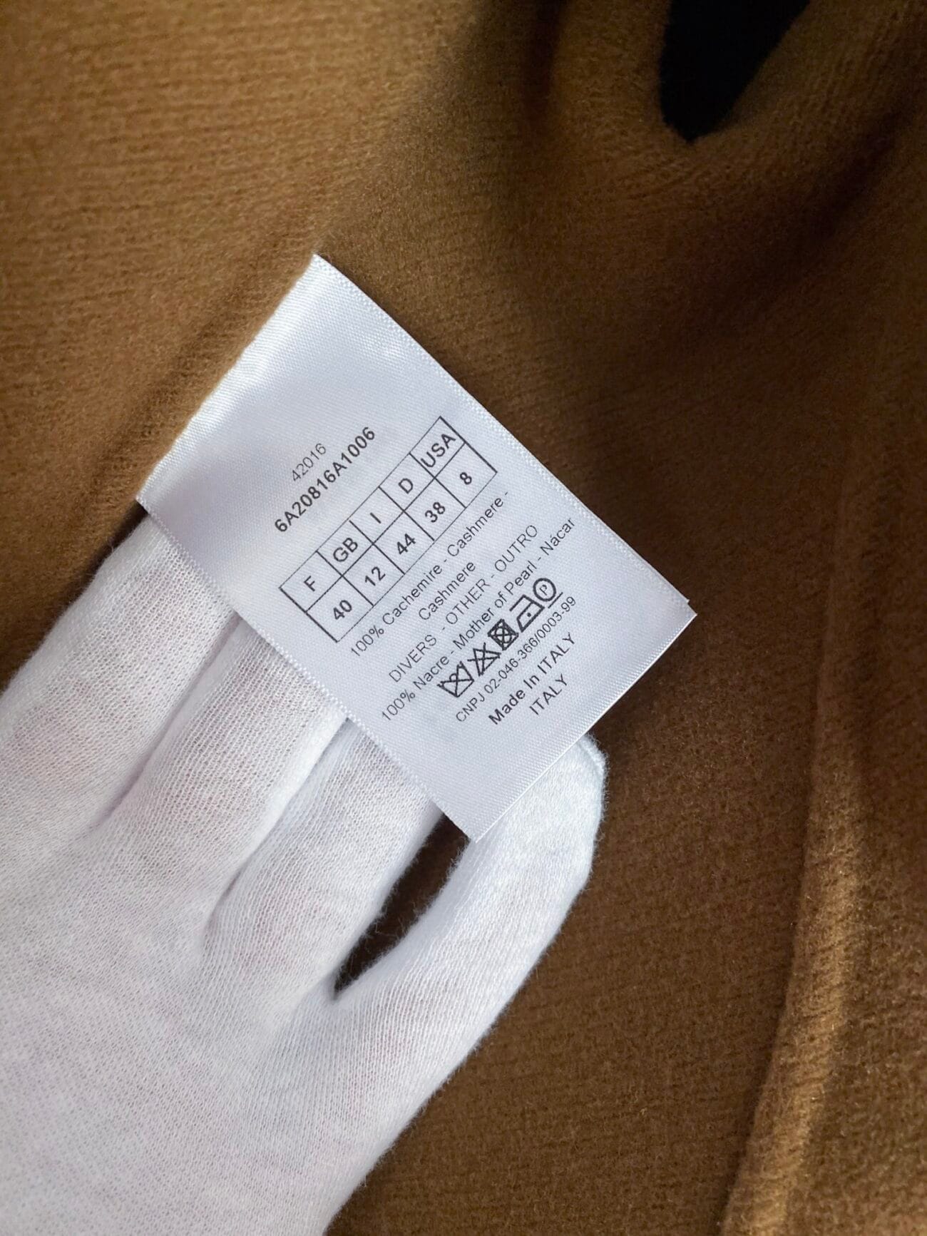 Christian Dior 100% cashmere composition label made in Italy
