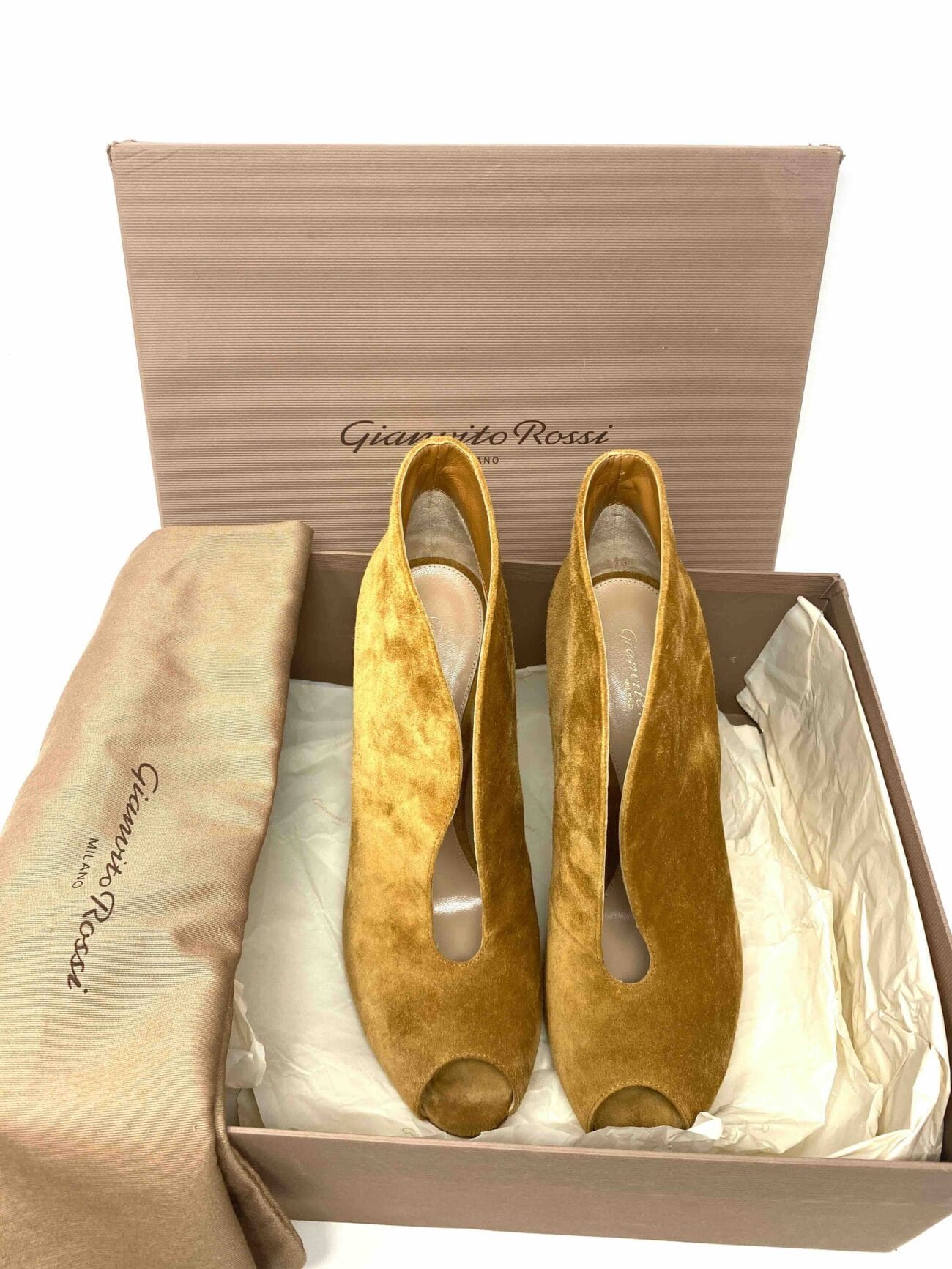 Gianvito Rossi Vamp 105 camel suede peep-toe booties with original box and dust bag