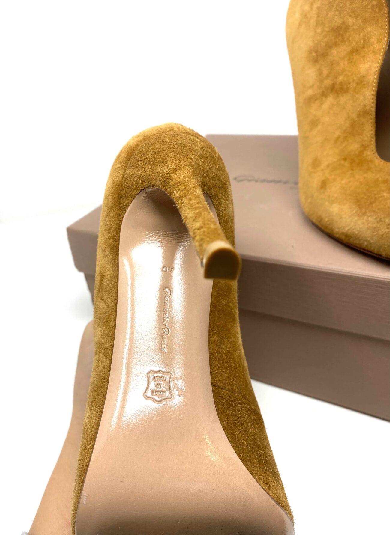 Leather sole and stiletto heel of Gianvito Rossi Vamp 105 camel suede booties