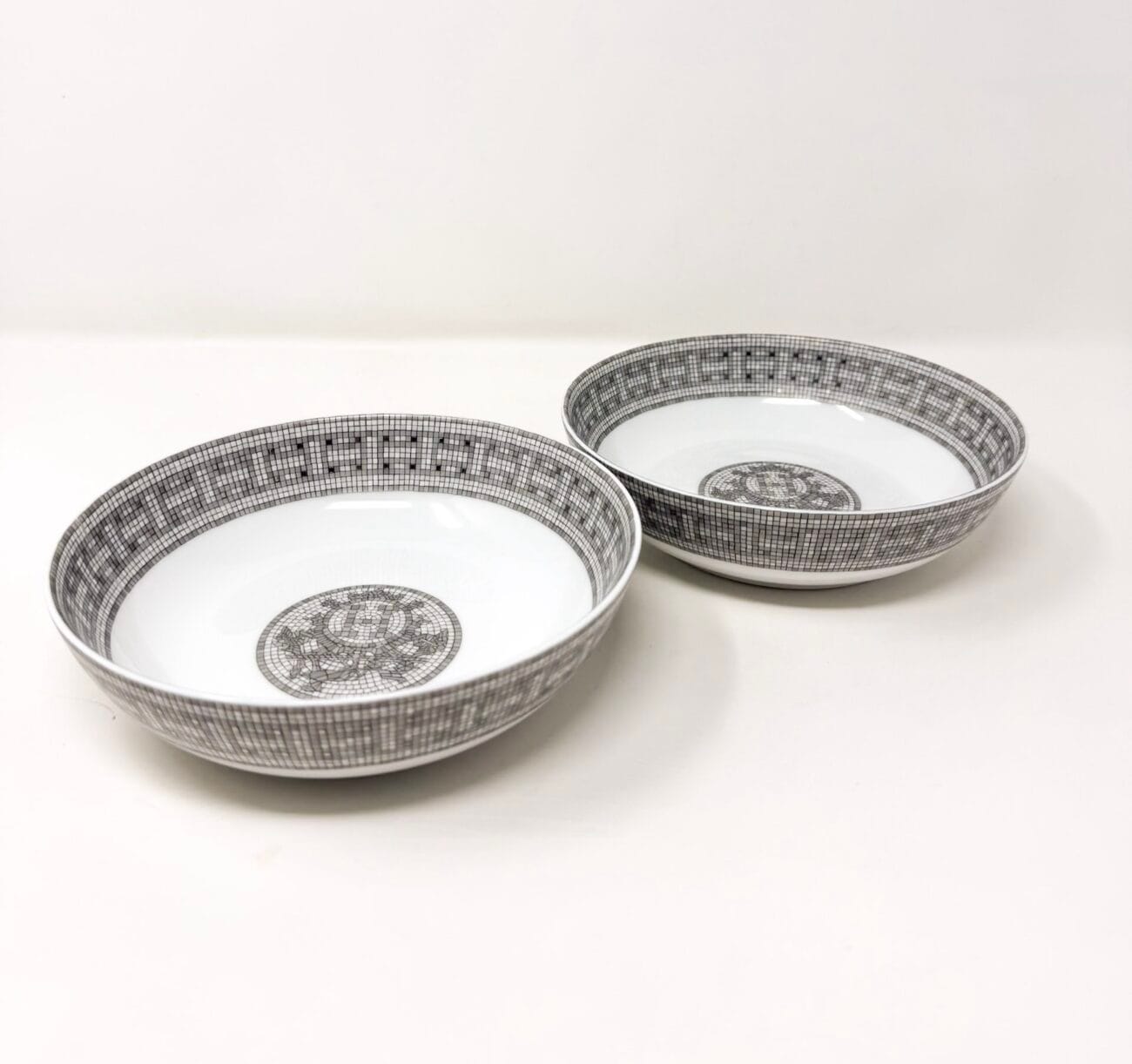 Hermès Mosaique au 24 Platinum Hollow Dish Pair – 17 cm