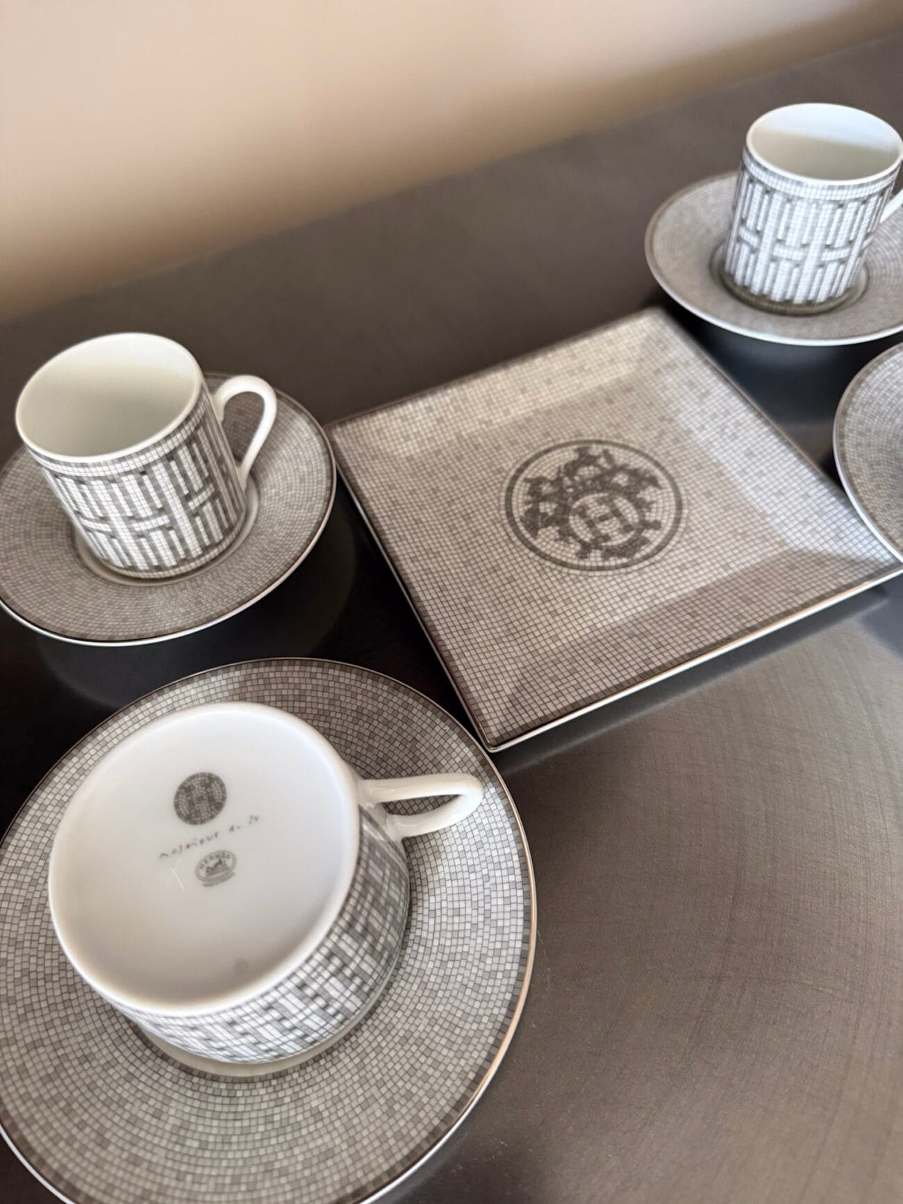 Hermès Mosaïque au 24 Platinum square plate with tea and coffee cups