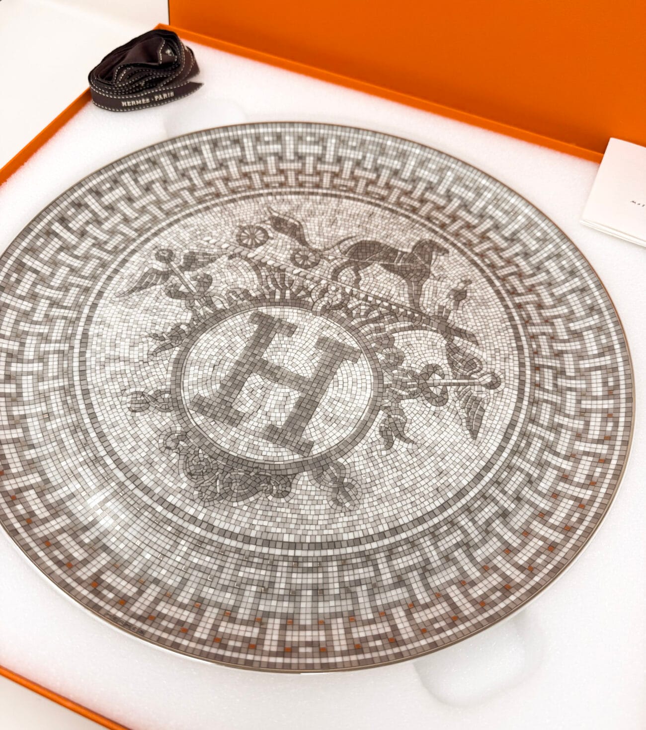 Hermès Mosaïque au 24 Platinum tart platter full view