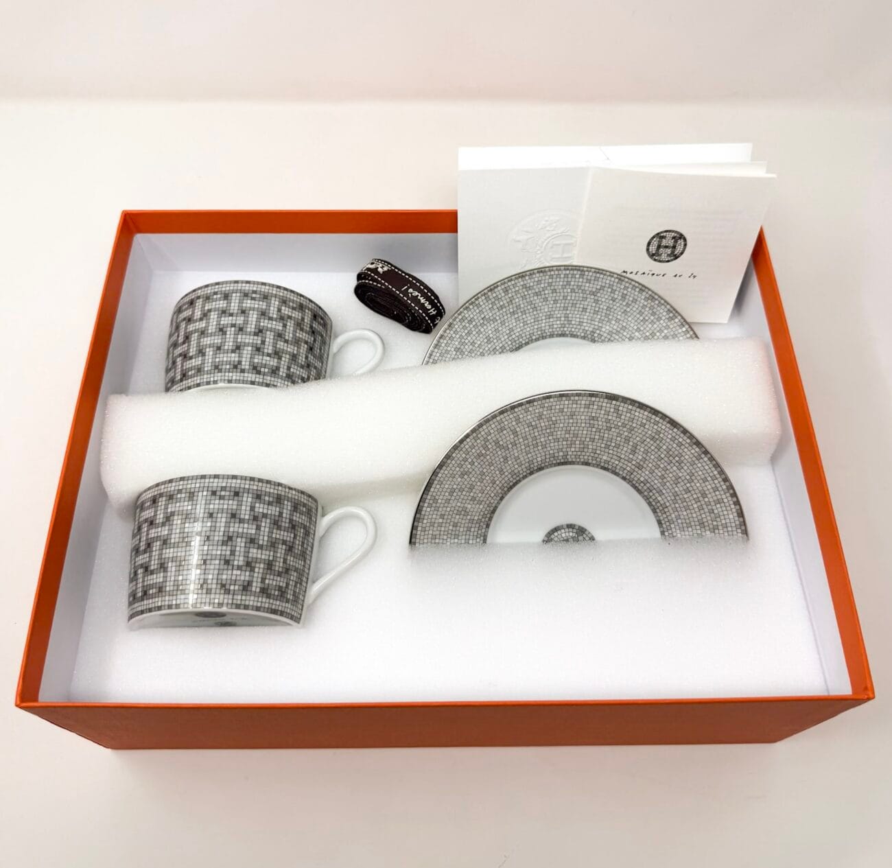 Hermès Mosaïque au 24 Platinum tea cups and saucers set of 2 in original box