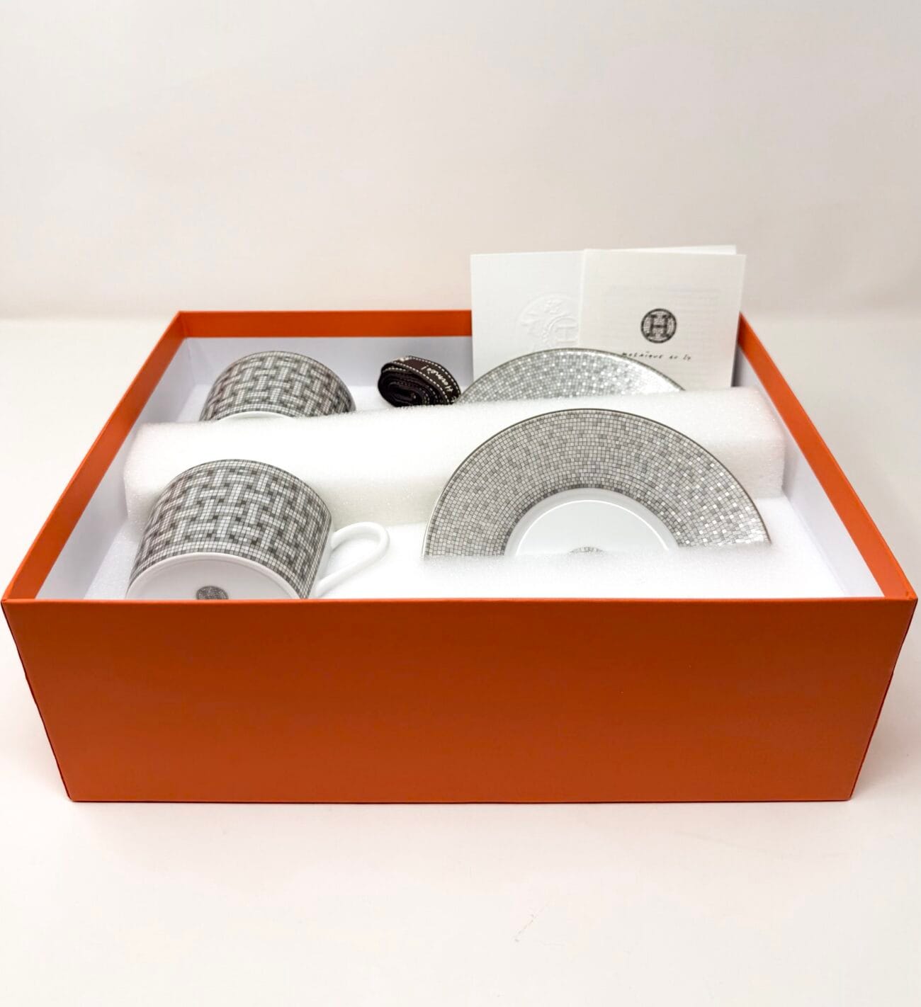 Hermès Mosaïque au 24 Platinum tea cups and saucers in original Hermès box