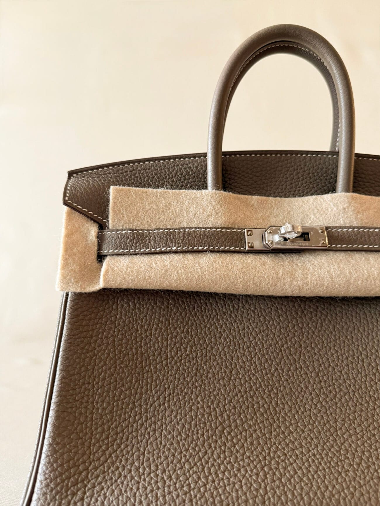 Hermès Birkin 25 Etoupe Togo Palladium Hardware front detail