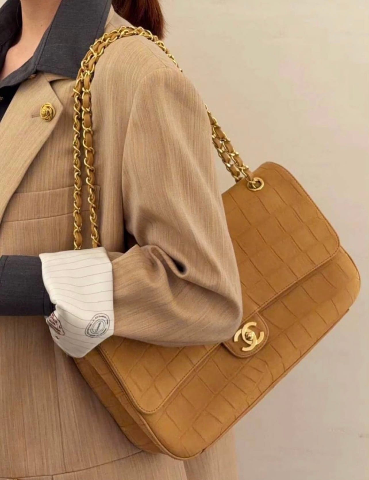 Chanel Maxi Flap in pelle marrone