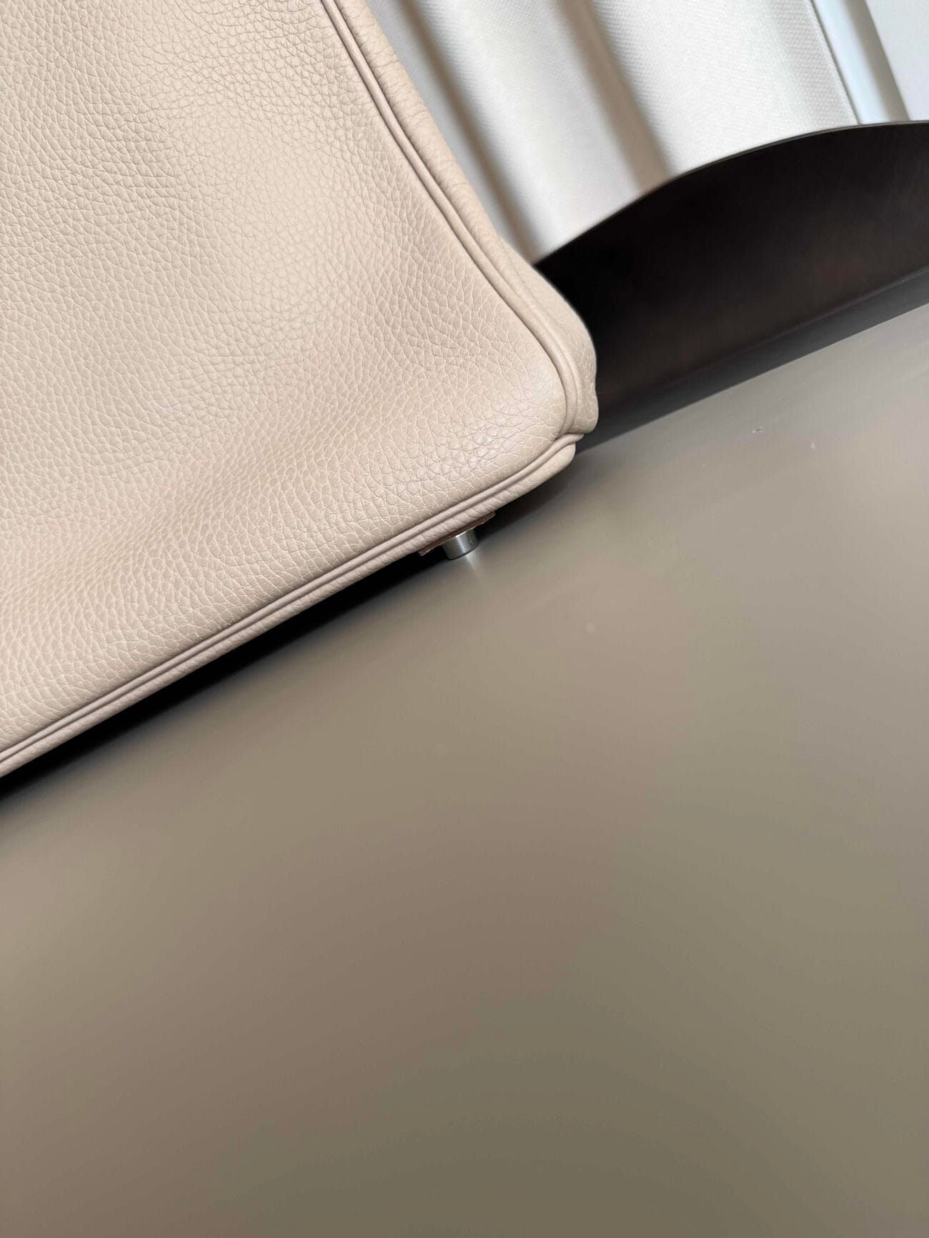 Hermès Birkin 40 Argile Clémence back corner detail