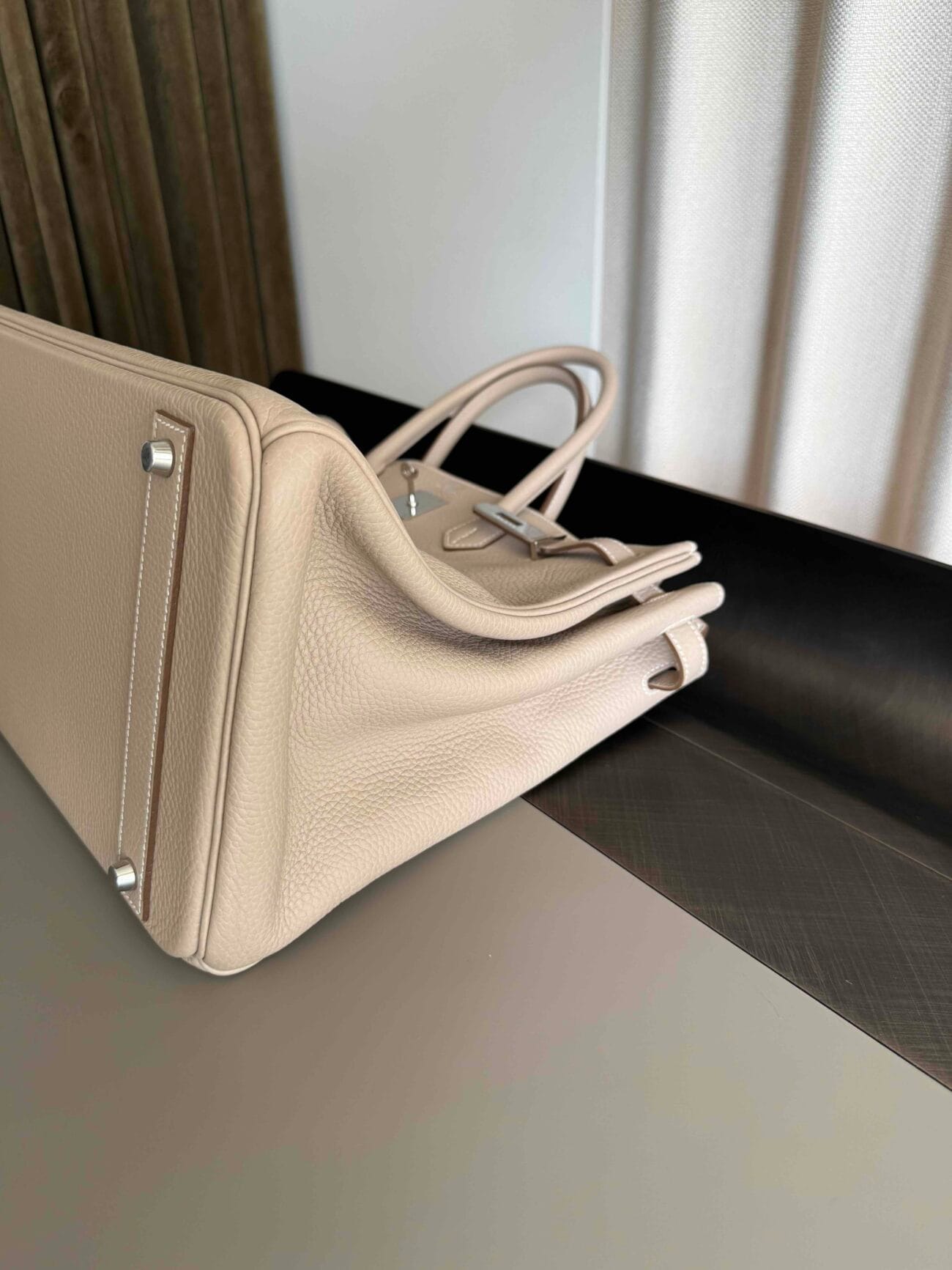 Hermès Birkin 40 Argile Clémence bottom and side detail